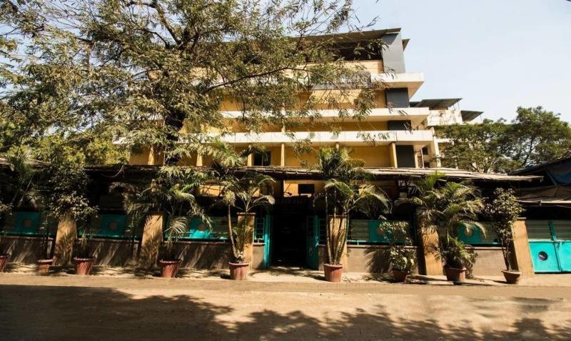 Treebo Trend Golden Nest Hotel Thane Exterior photo