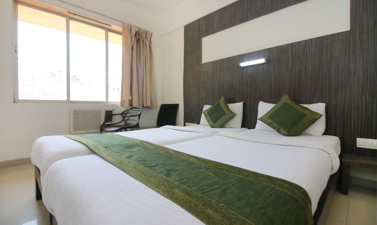 Treebo Trend Golden Nest Hotel Thane Exterior photo